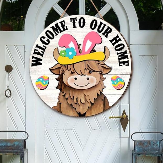 VivaVibe™ Highland Cow Sign — Transform Your Home’s Welcome with Effortless, Ever-Changing Festive Charm