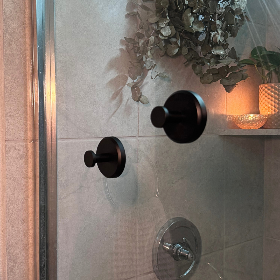 SuctionStrong™ — Hang Heavy Gear Without a Scratch or Slip