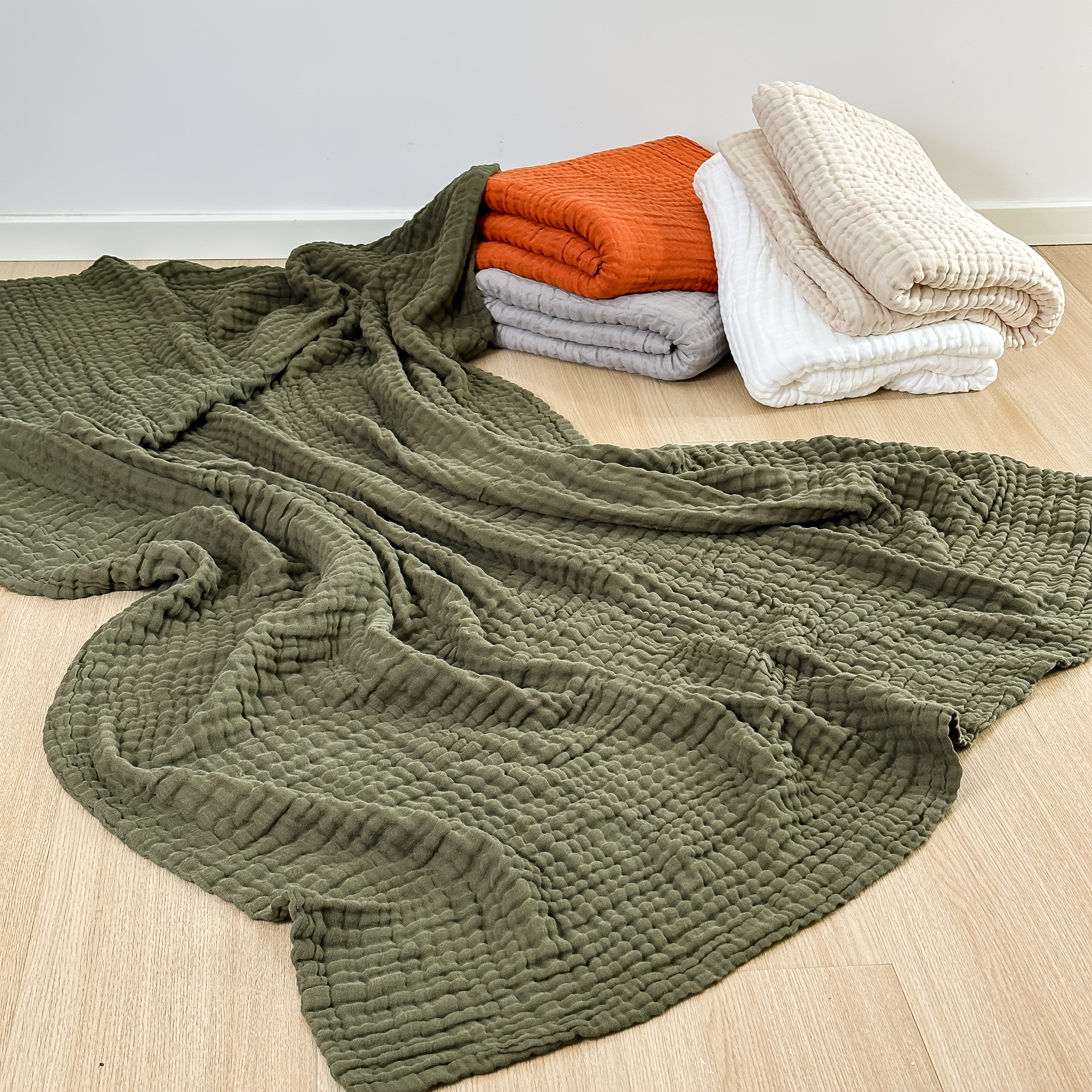 BreezyCozy – Lightweight 6-Layer Cotton Blanket for All-Year Comfort