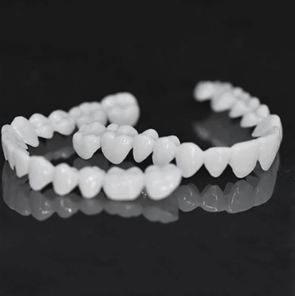 LuminaGrip™ — Instantly Own a Confident, Natural Smile That Feels Made Just for You