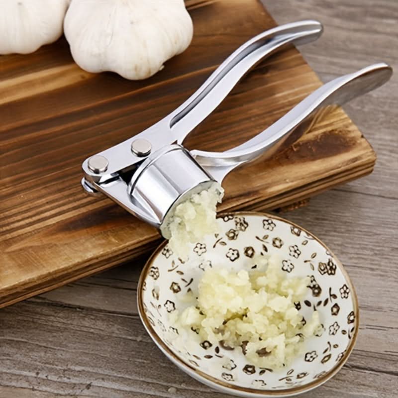 Garlic Crusher Tool – Heavy Duty Press for Efficient Mashing