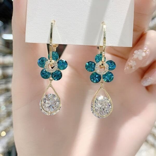 FloraLuxe™ Earrings — Ignite Every Room with Radiant Confidence and Timeless Sparkle