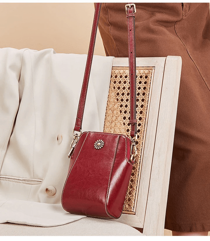VioraLux™ Leather Crossbody — Command Attention with Timeless Elegance and Effortless Confidence