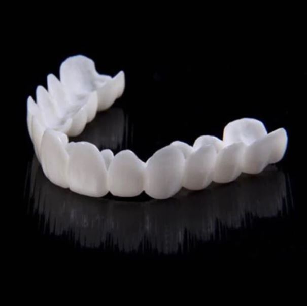 LuminaGrip™ — Instantly Own a Confident, Natural Smile That Feels Made Just for You