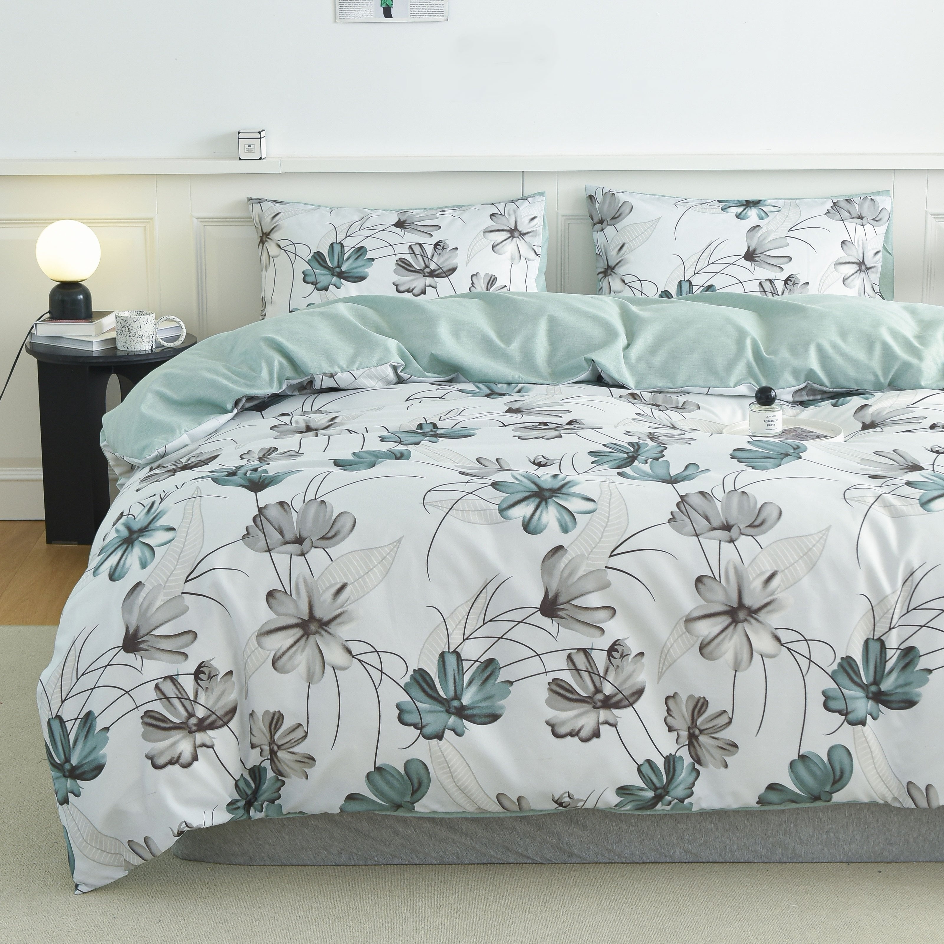 Blossom Haven – 3-Piece Floral Bedding Collection