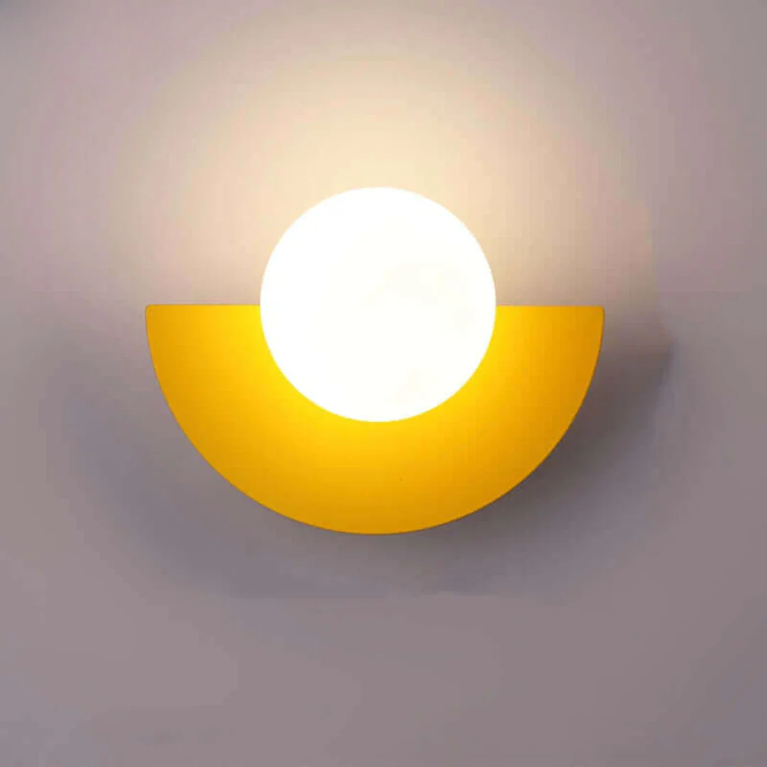 Elegant Crescent LED Wall Light for Indoor Spaces - 28x20 cm