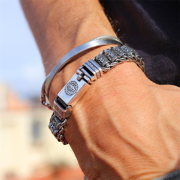 LumaSpin™ Prayer Wheel Bracelet — Wear Timeless Calm and Unshakable Confidence Every Day