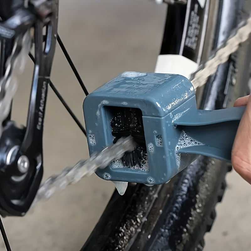 SwiftClean - Quick Chain Cleaning Brush for Bikes & Motorcycles