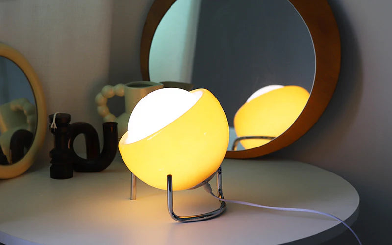 Retro Style Round Table Lamp with Cozy LED Lighting