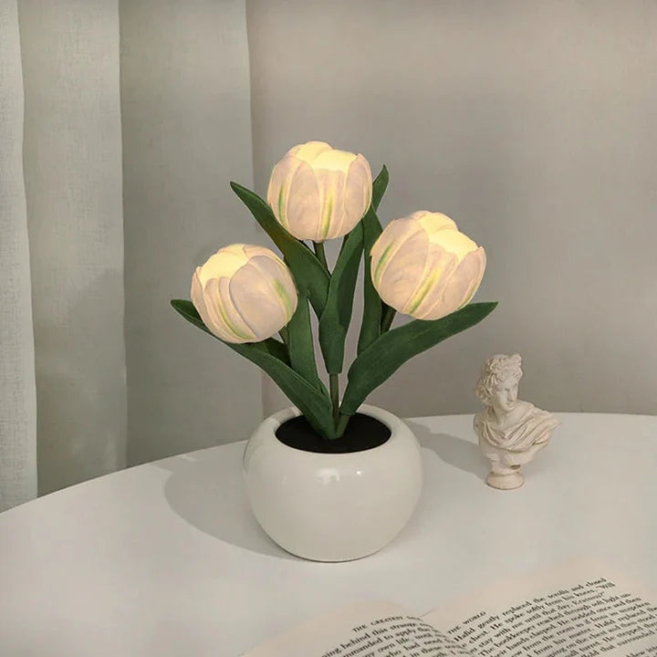 Tulip LED Desk Lamp in Ceramic Vase – Cozy Ambient Glow
