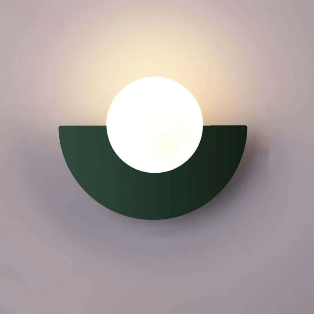 Elegant Crescent LED Wall Light for Indoor Spaces - 28x20 cm