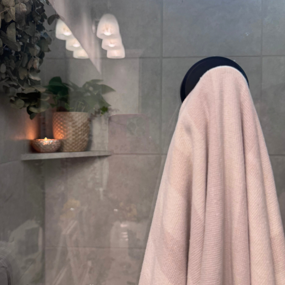 SuctionStrong™ — Hang Heavy Gear Without a Scratch or Slip