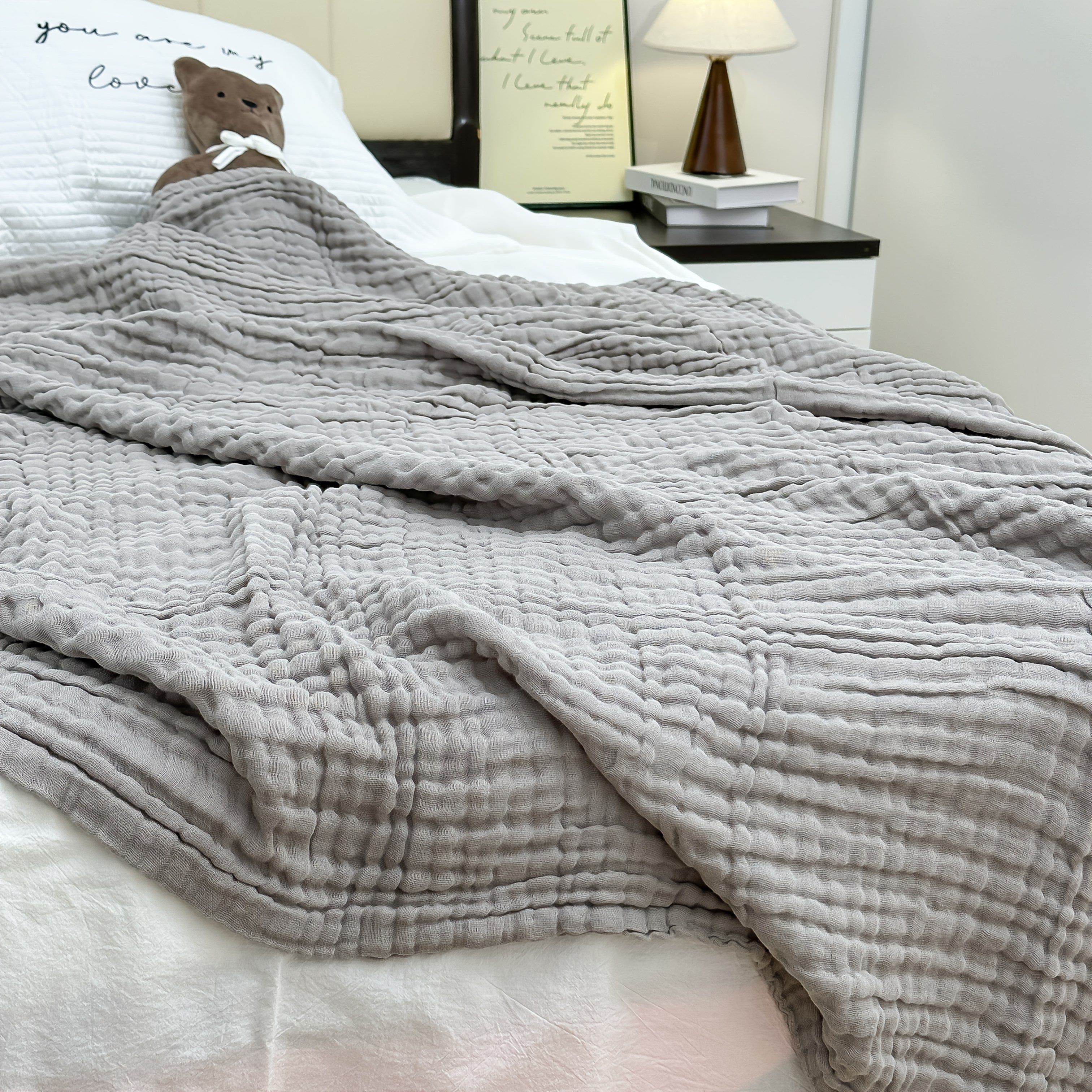 BreezyCozy – Lightweight 6-Layer Cotton Blanket for All-Year Comfort
