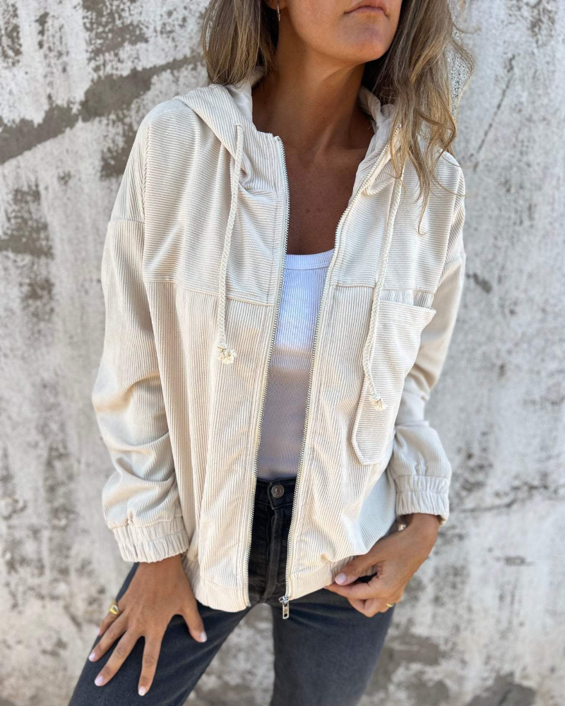 FlexThread™ — Feel Unstoppable in Lightweight Warmth and Effortless Style