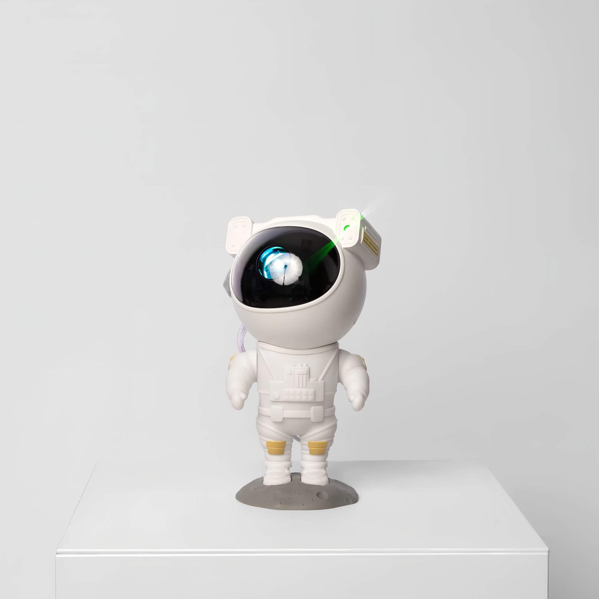 Astronaut Starry Sky LED Projector Lamp – Nightstand Light