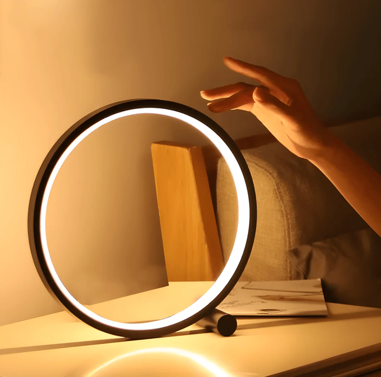 LightCircle - Minimalist Touch-Control Table Lamp with Dimming Feature