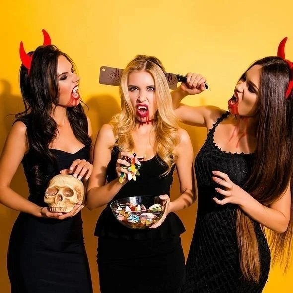 ShadowStrike™ Retractable Fangs — Unleash a Jaw-Dropping, Instantly Real Vampire Smile