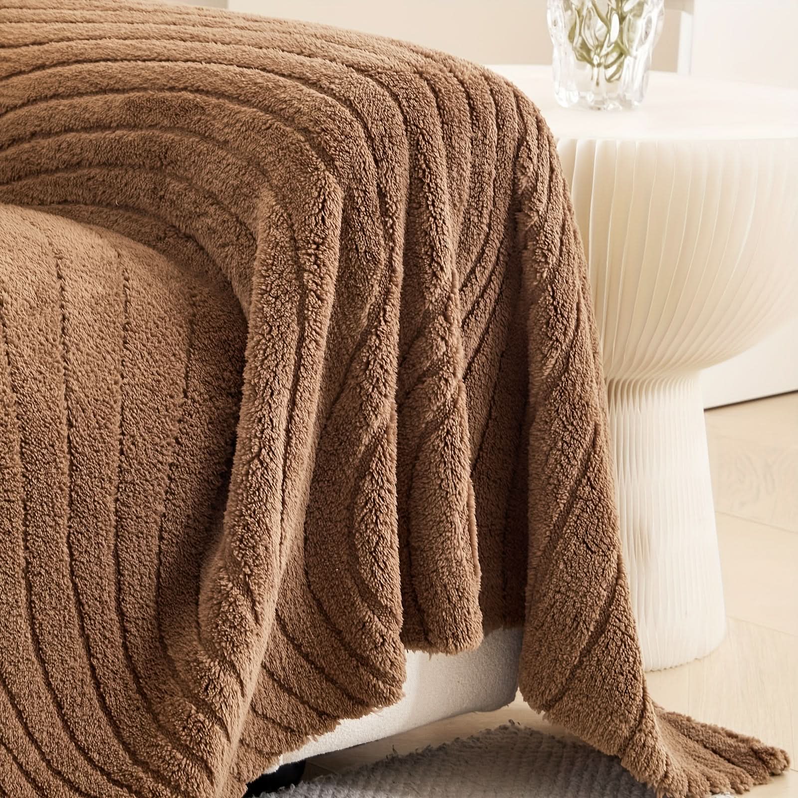 Reversible Plush Sofa Throw Blanket for Year-Round Use