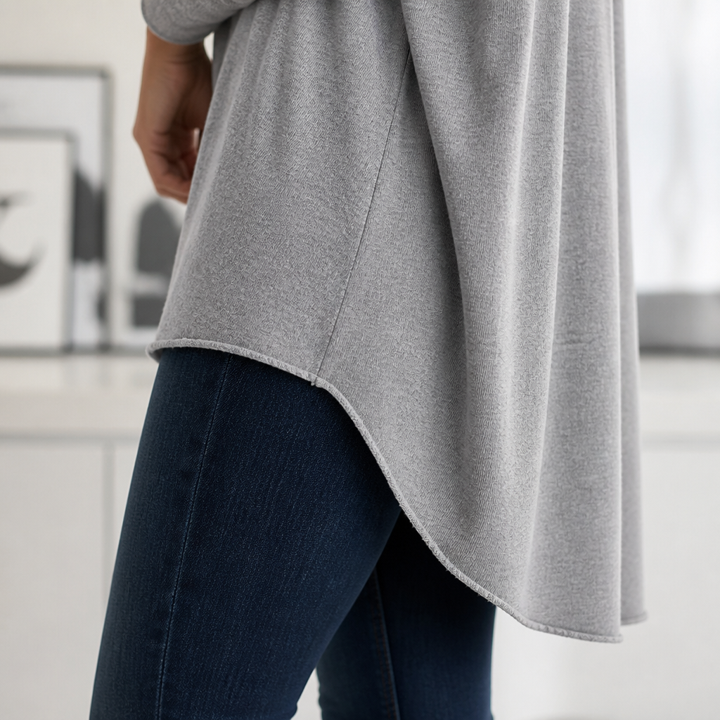 ElevéaComfort™ – Loose-Fit Tunic with Side Pockets for Easy Relaxation