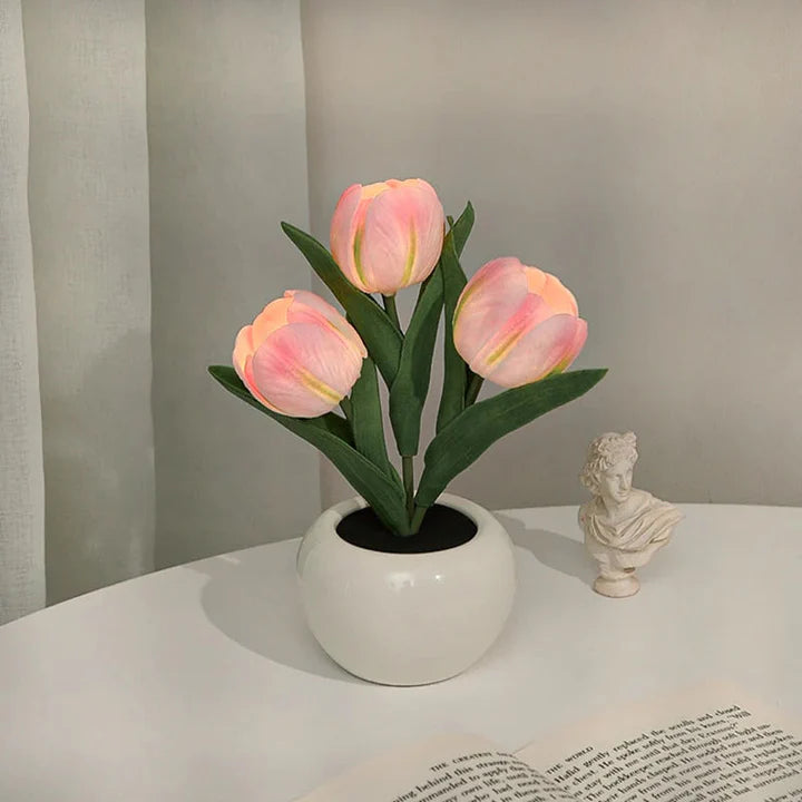 Tulip LED Desk Lamp in Ceramic Vase – Cozy Ambient Glow