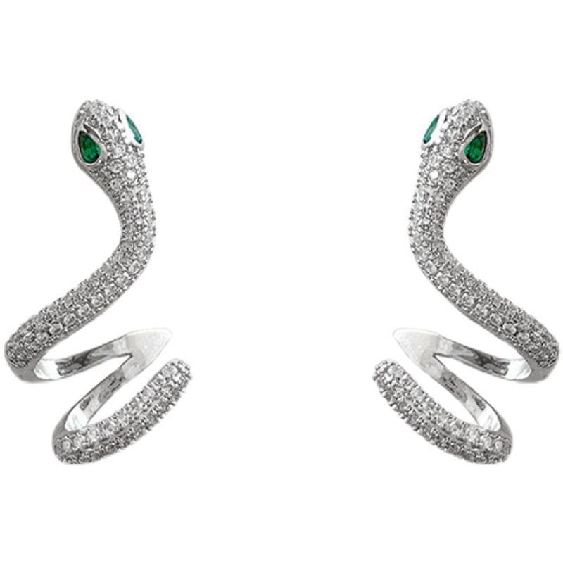 Serpessence™ — Ignite Instant Glamour with Featherlight Confidence