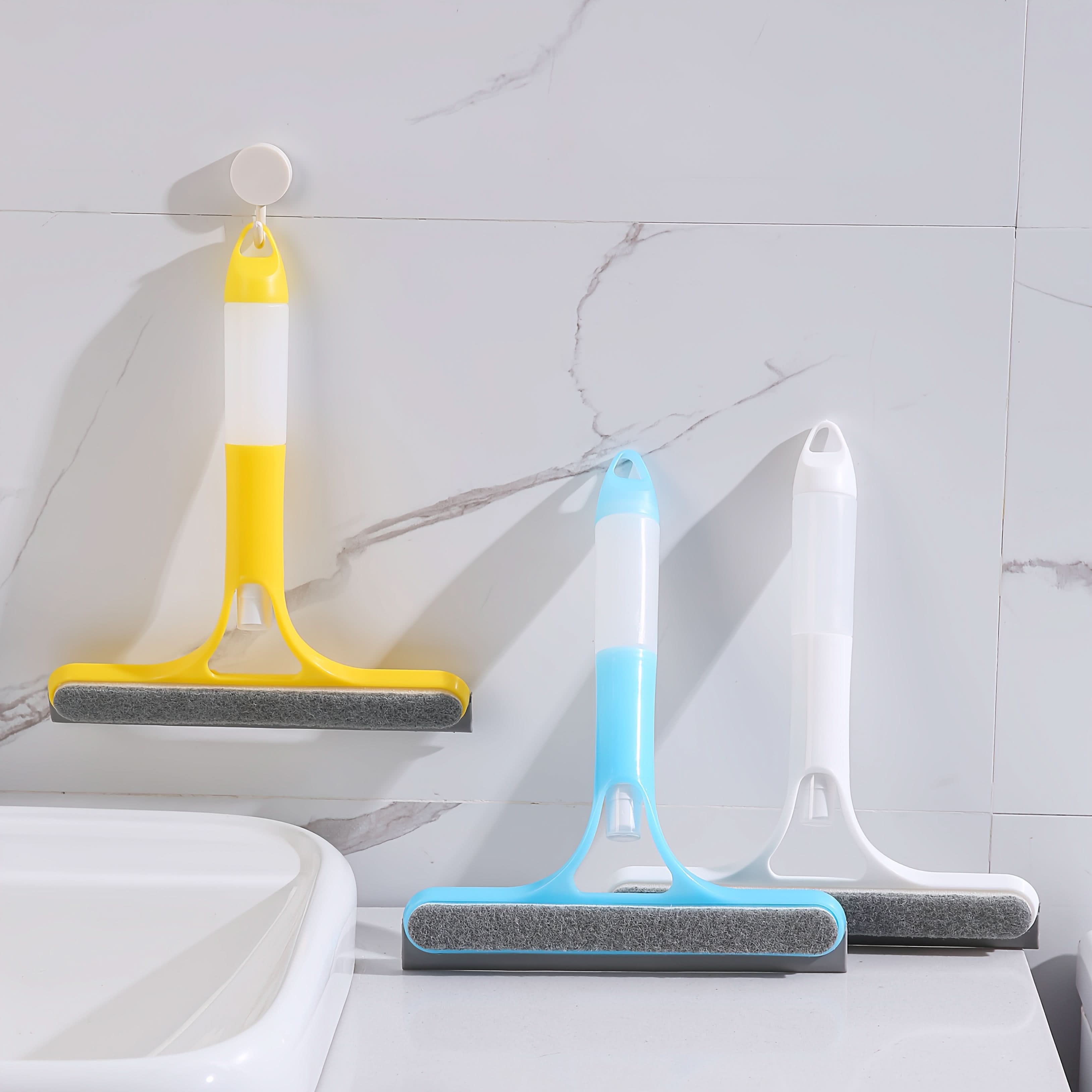 3-in-1 Scraper for Windows and Mirrors with Detachable Microfiber Cloth