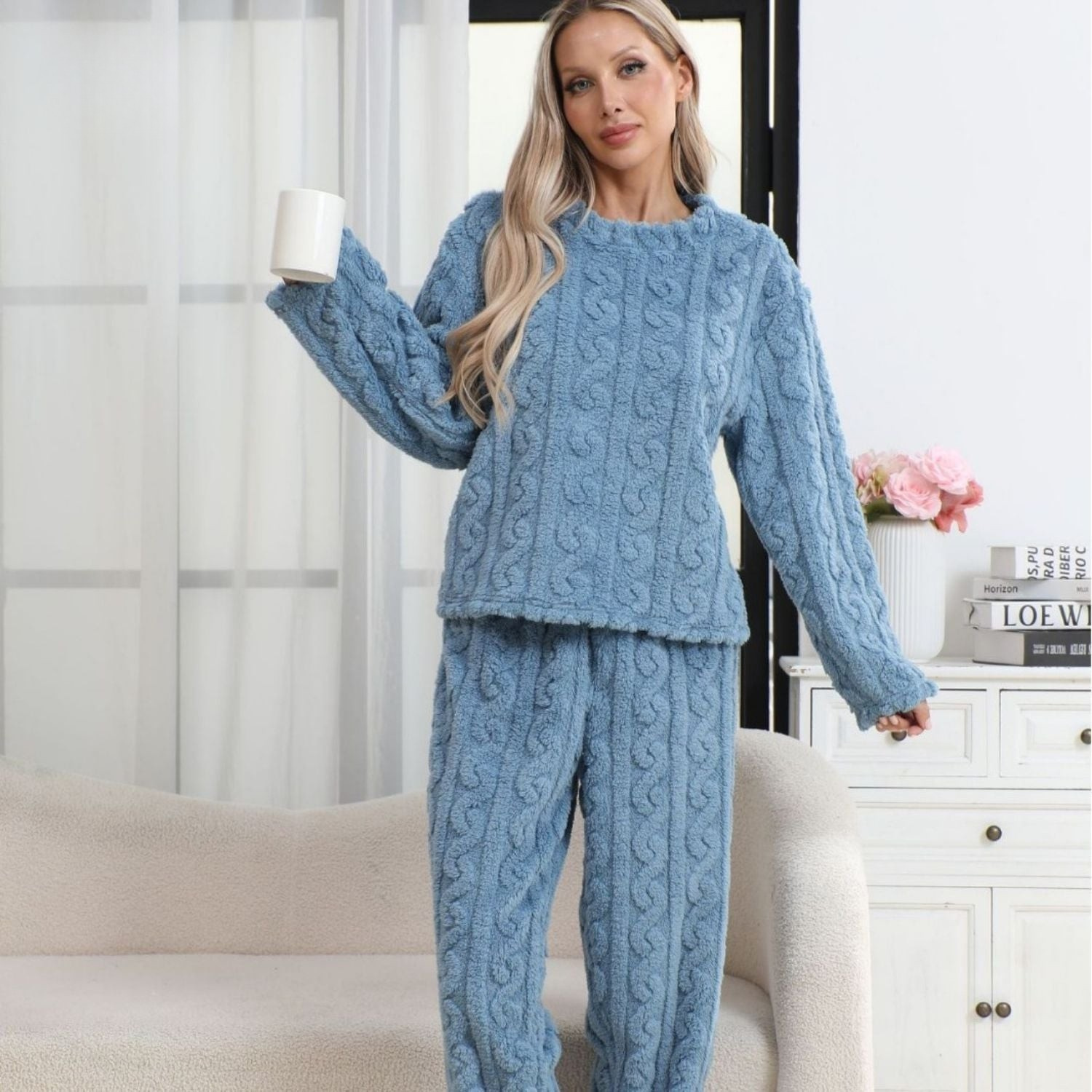 LuxeNest™ Lounge Set — Wrap Yourself in Lightweight Warmth and Cloud-Soft Freedom