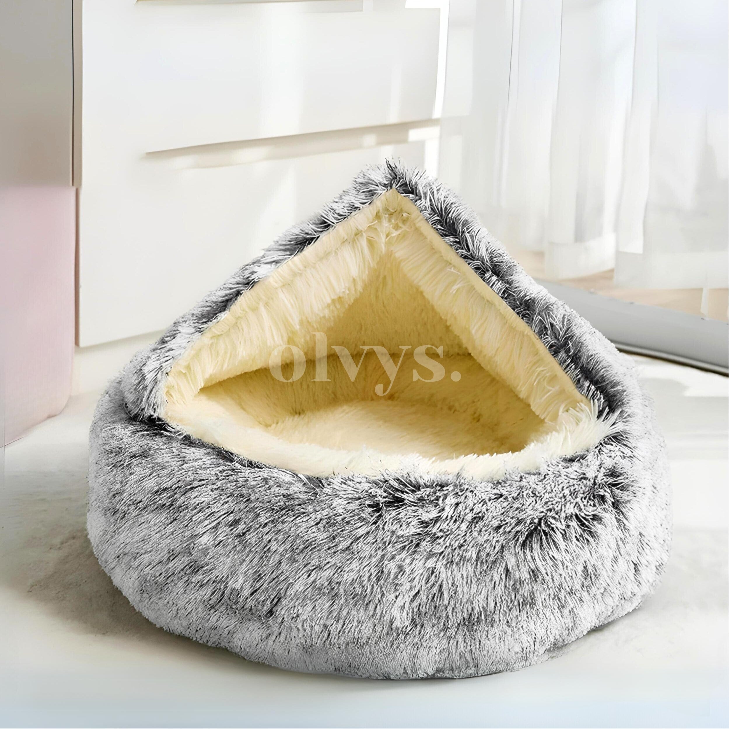 SnuggleNest™ — The Cozy Hug That Calms Your Pet to Deep, Dreamy Sleep