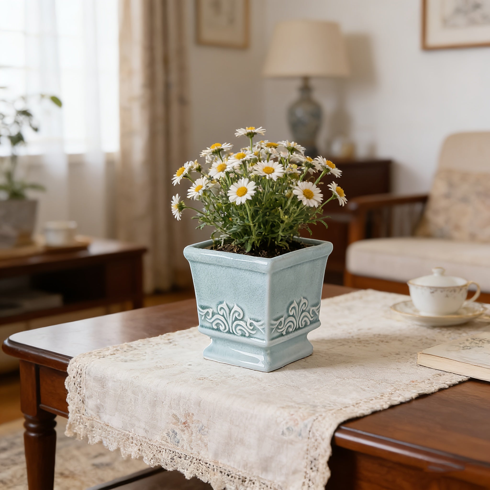 Rustic Elegance – Chic Ceramic Planter for Indoor Greens