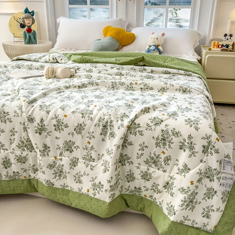 Petal Breeze – Airy Floral Summer Quilt for Cozy Comfort