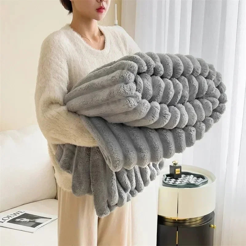 SnugNest™ Plush Blanket — Dive into Unmatched Warmth That Feels Like a Loving Embrace