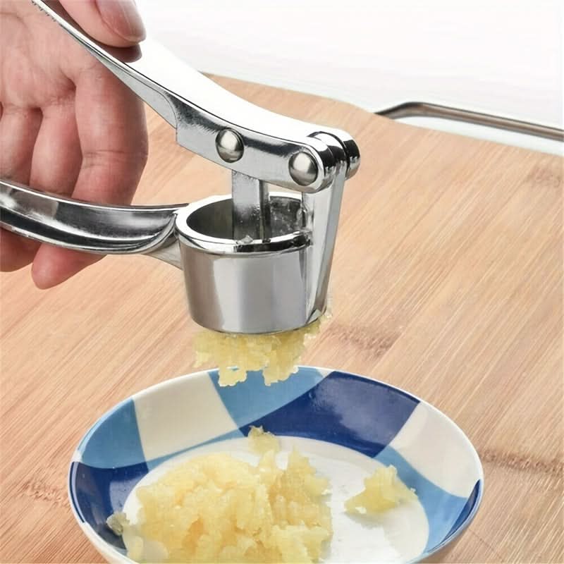 Garlic Crusher Tool – Heavy Duty Press for Efficient Crushing