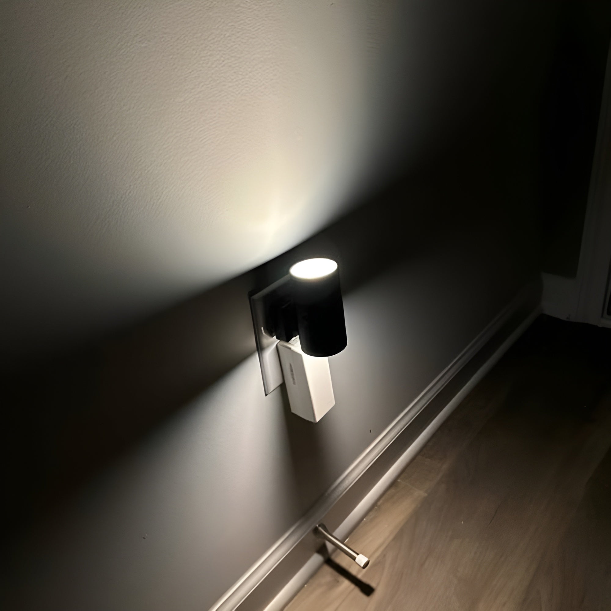 Adjustable LED Night Lamp Plug-in with Rotary Dial – Gentle White Light