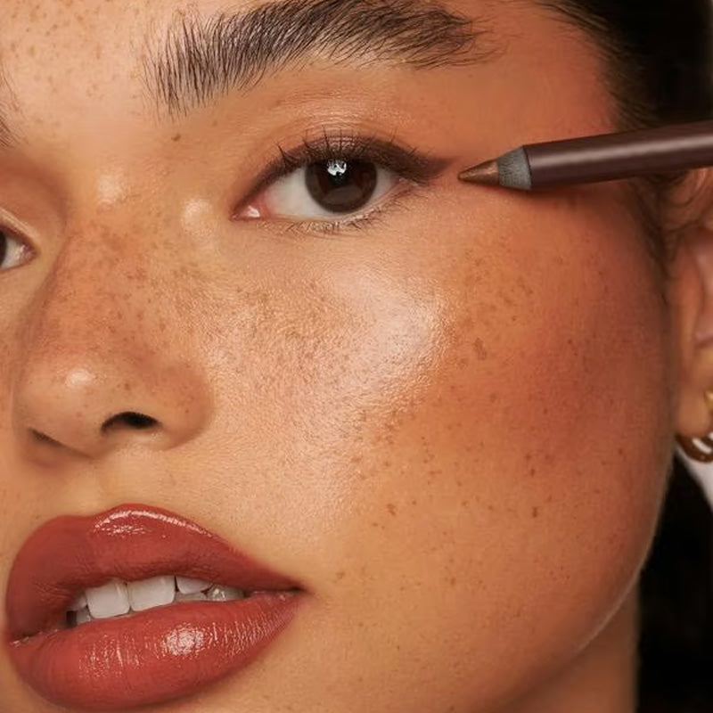 VividMist™ Waterproof Gel Eyeliner — Unstoppable, Fade-Proof Eyes That Command Every Room