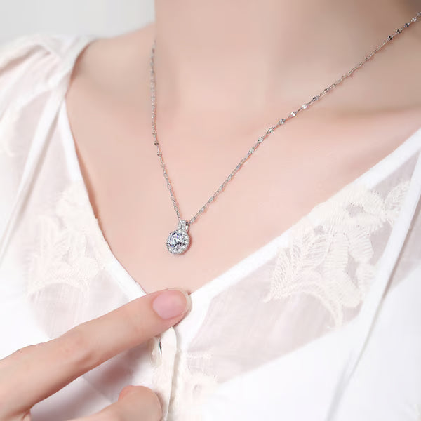 Soleria™ Necklace — Unleash a Radiant Confidence That Captivates Every Moment