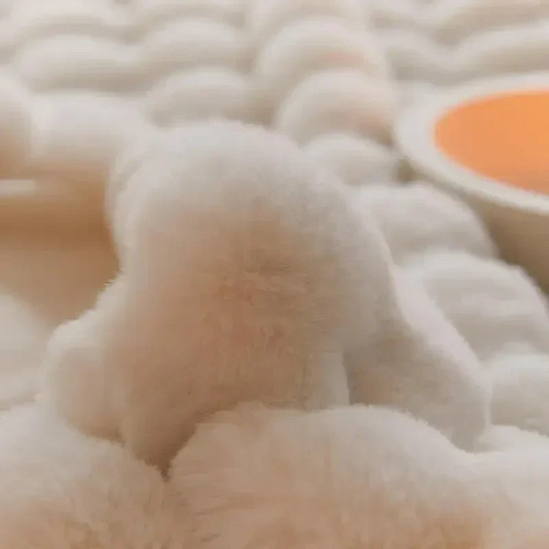Dual-Sided Plush Throw | Embrace All-Year Comfort