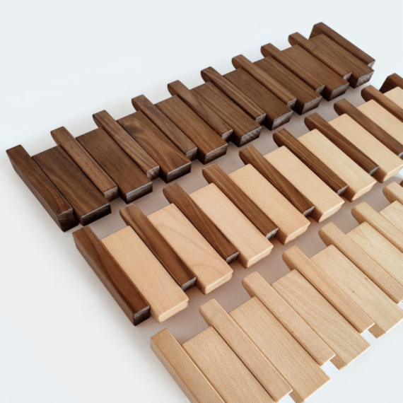 Chic Wooden Coat Stand for Neat Entryways - Maple & Oak Design