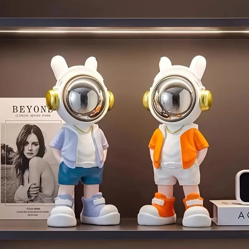 Contemporary Astronaut Sculpture - Glossy Finish for Modern Spaces