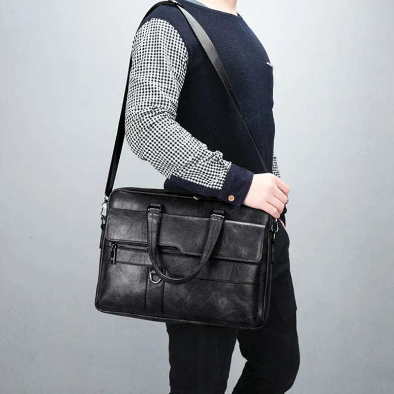 Sophisticated Leather Crossbody Bag for Daily Adventures