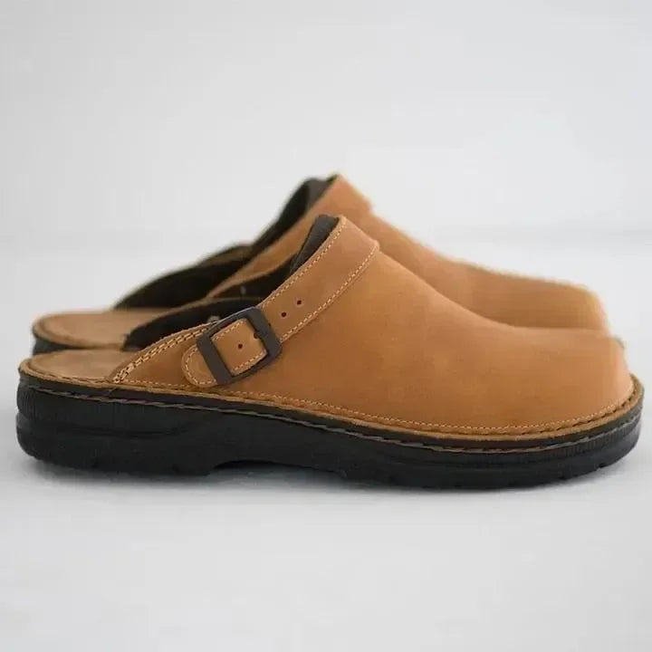 Men's Stylish Leather Slippers with Adjustable Fit and Cushioned Sole
