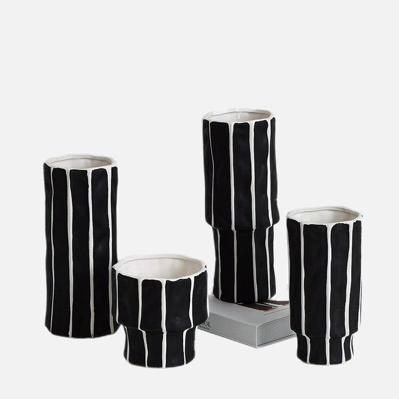 Elegant Black Geometric Ceramic Flower Vase in Various Sizes