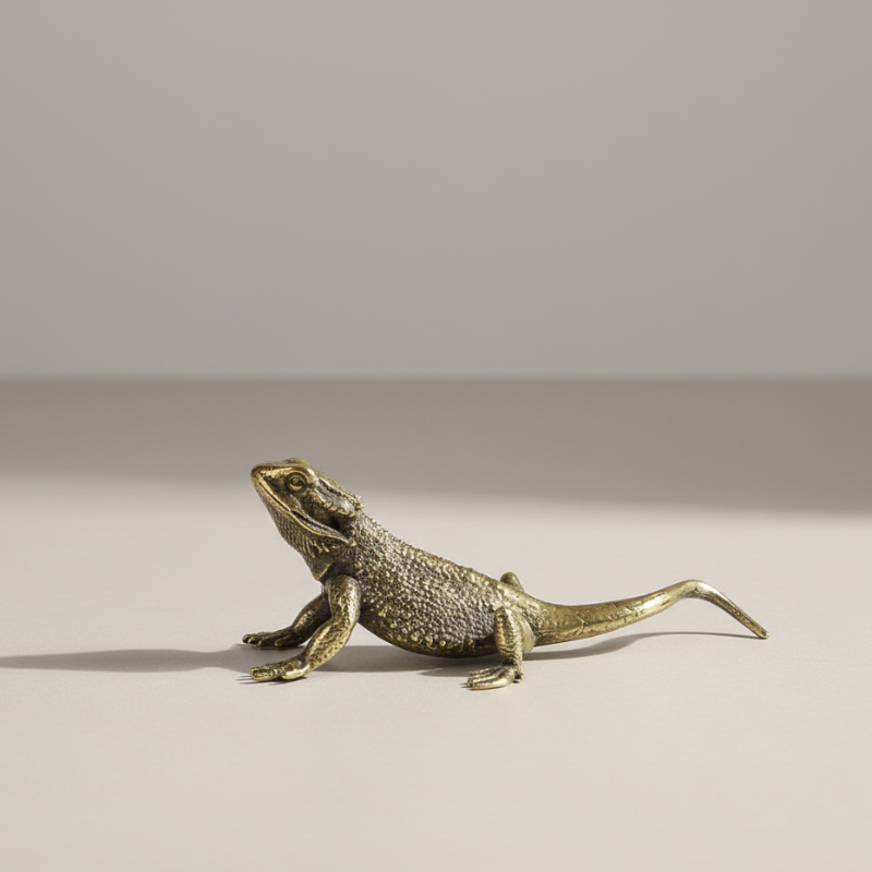Elegant Brass Lizard Sculpture for Home and Office Décor