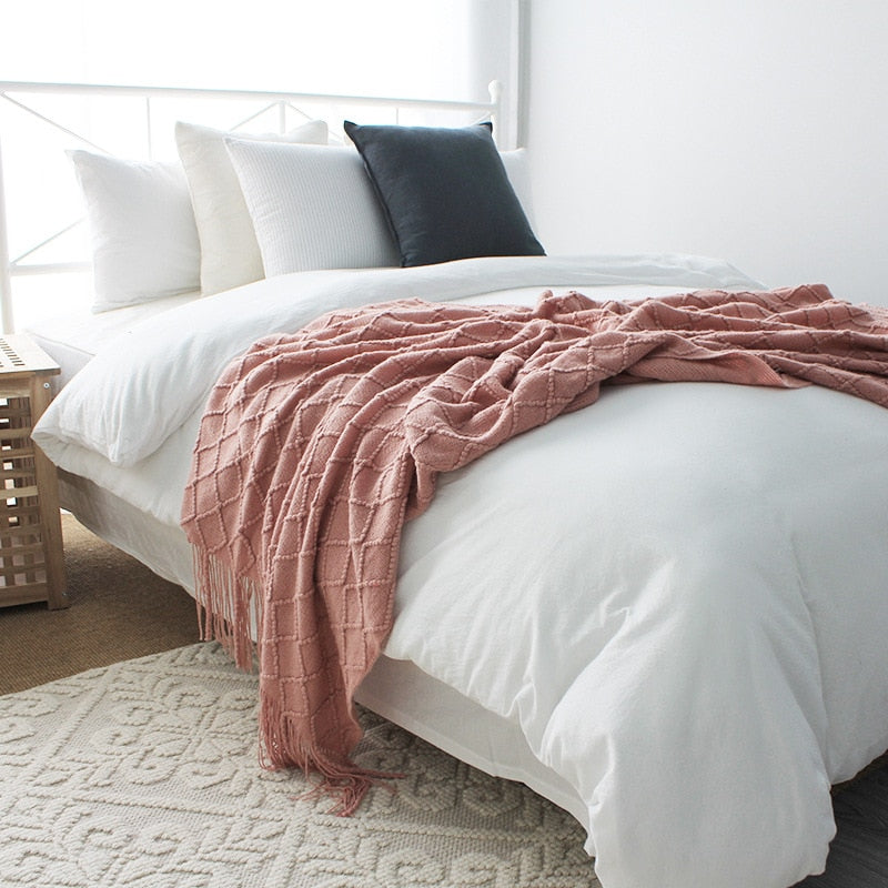 Chic Chevron Tassel Blanket – Luxurious Acrylic Cozy Throw