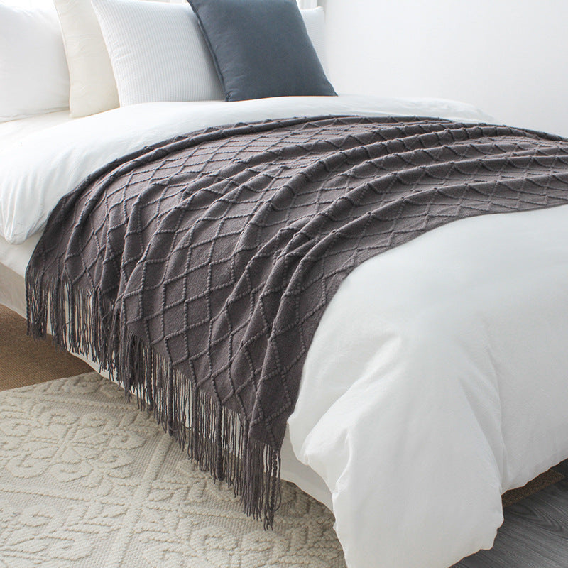 Chic Chevron Tassel Blanket – Luxurious Acrylic Cozy Throw