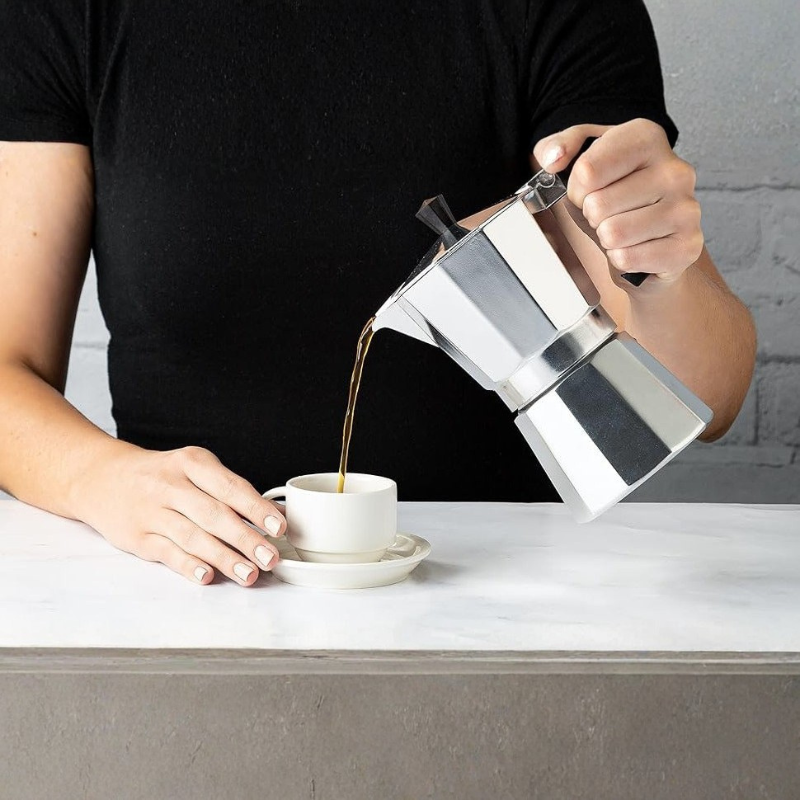 Compact Manual Coffee Brewer for One Perfect Cup