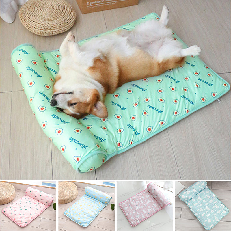Cooling Mat for Dogs and Cats Made from Ice Silk