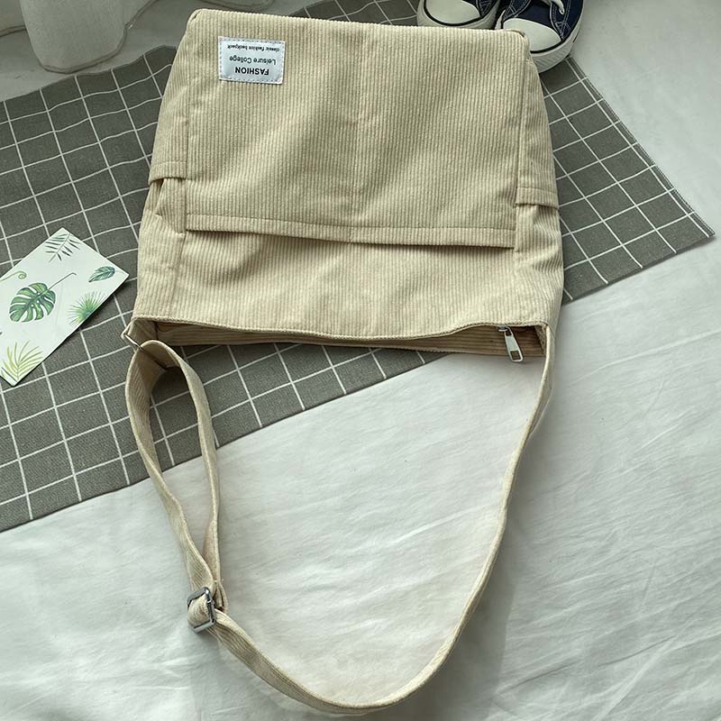 Chic Everyday Crossbody Bag for Effortless Style