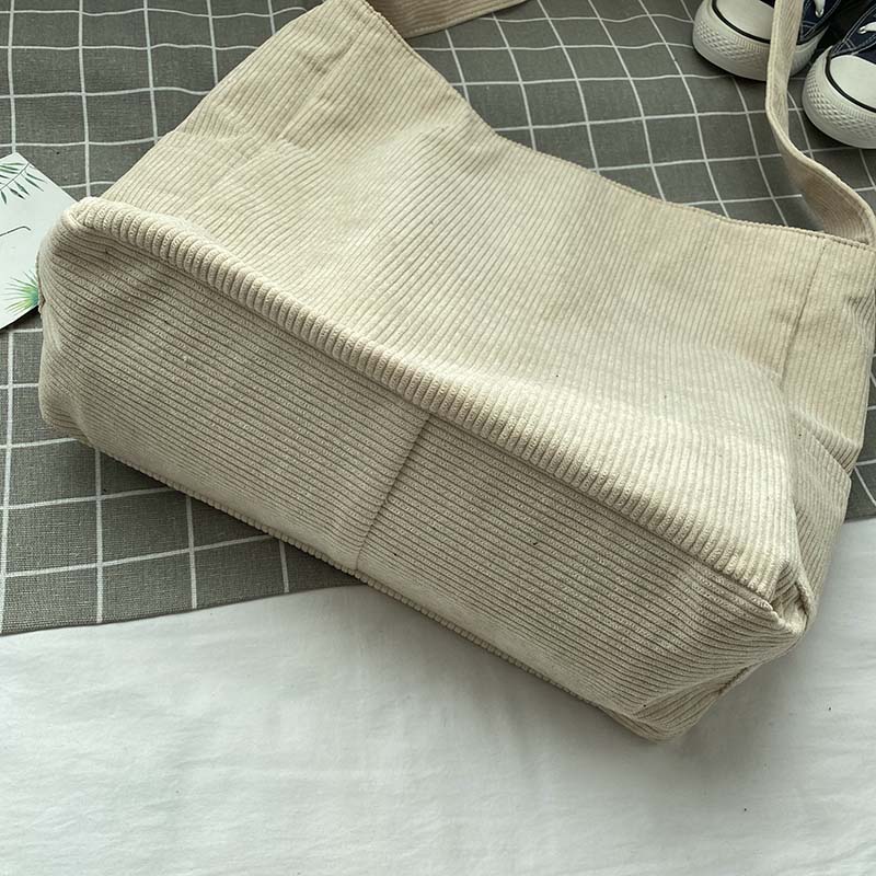 Chic Everyday Crossbody Bag for Effortless Style