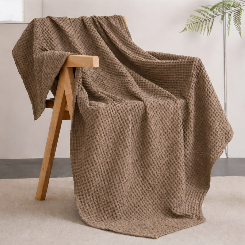 BREEZEWEAVE – All-Season Lightweight Waffle Blanket for Ultimate Comfort