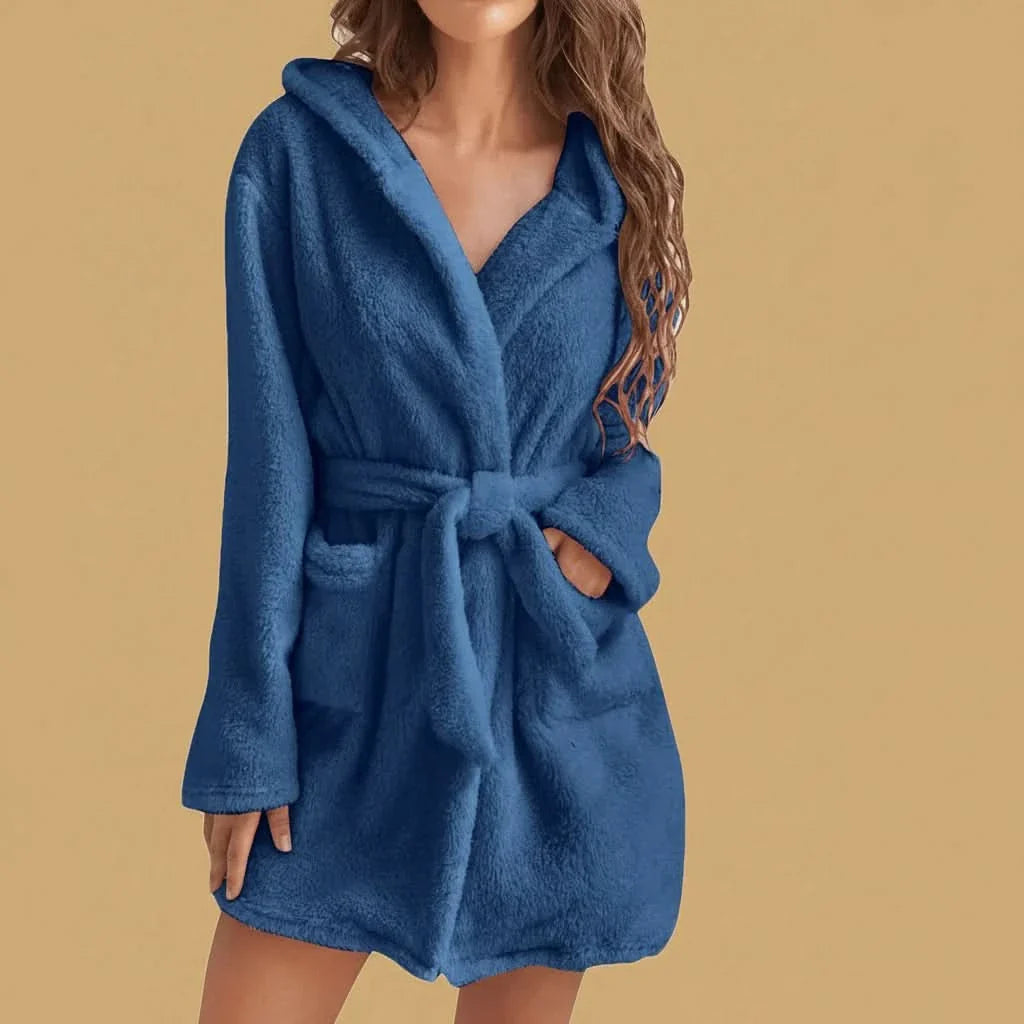 Hooded Fleece Lounge Robe for Comfortable Relaxation